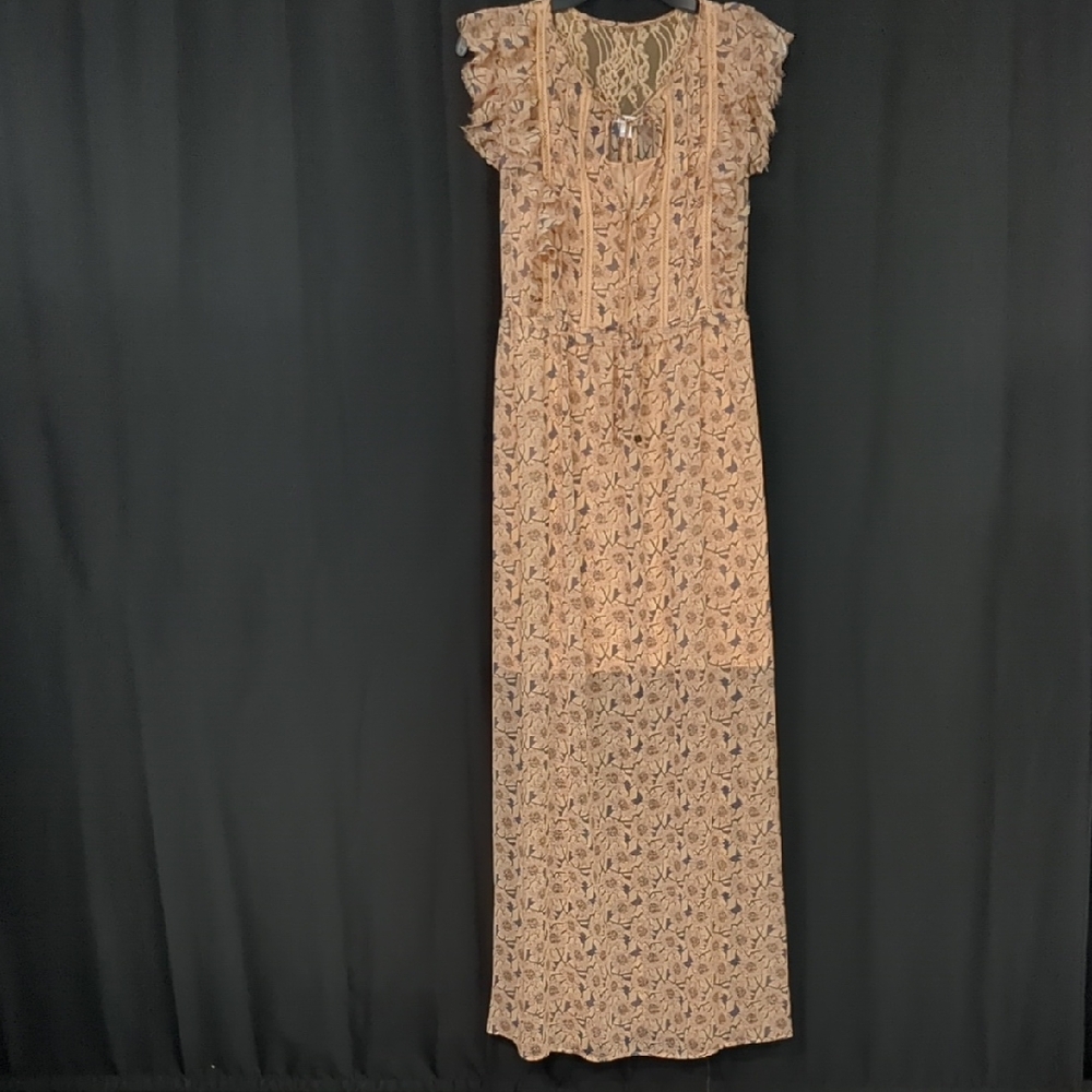 Xhilaration Lace Maxi Dress in Apricot